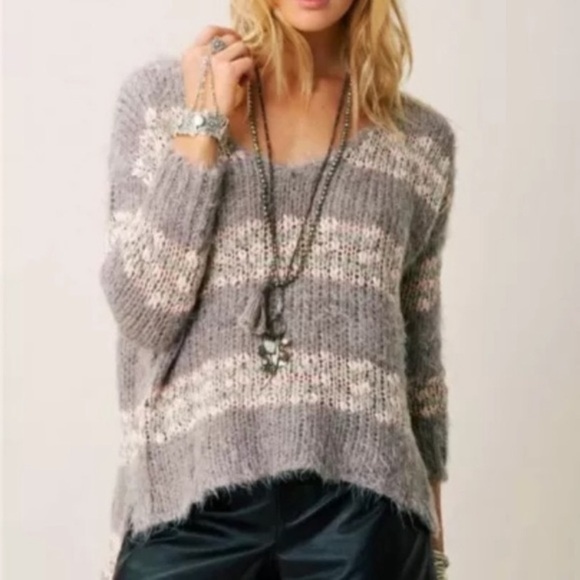 Free People Linus Striped Eyelash Fuzzy Wool Blend Sweater Gray Pink Size S - Picture 2 of 11